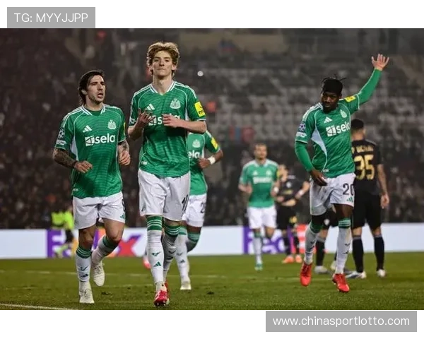 纽卡斯尔联6-1血洗卡拉巴克，戈登半场大四喜创纪录